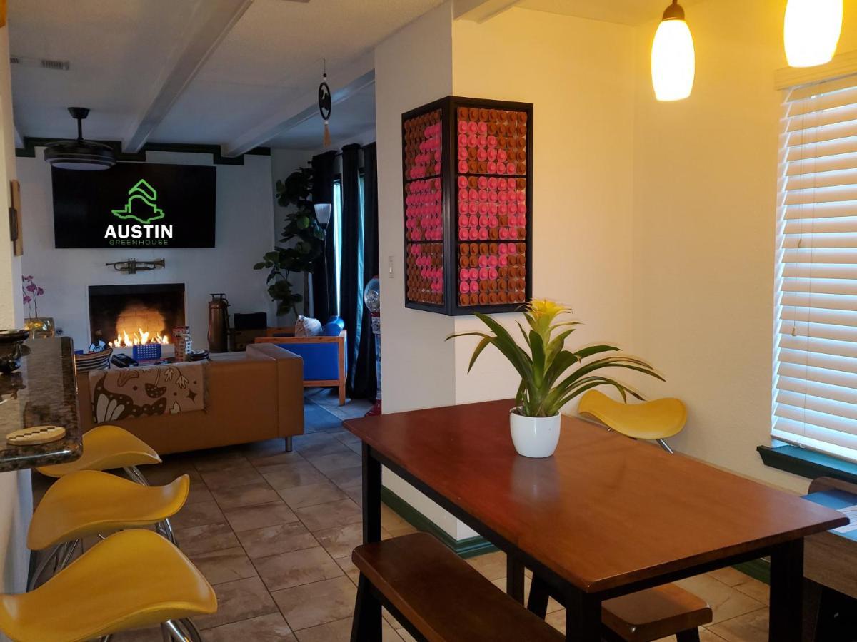 Austin Uncommon Room Rentals Exterior photo