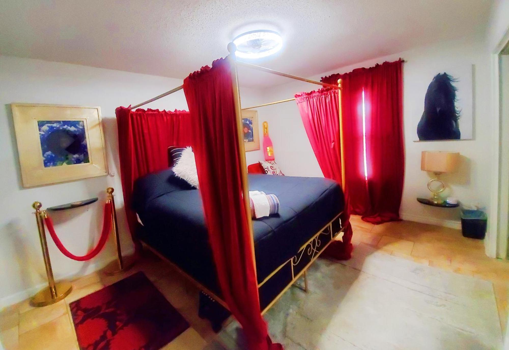 Austin Uncommon Room Rentals Exterior photo